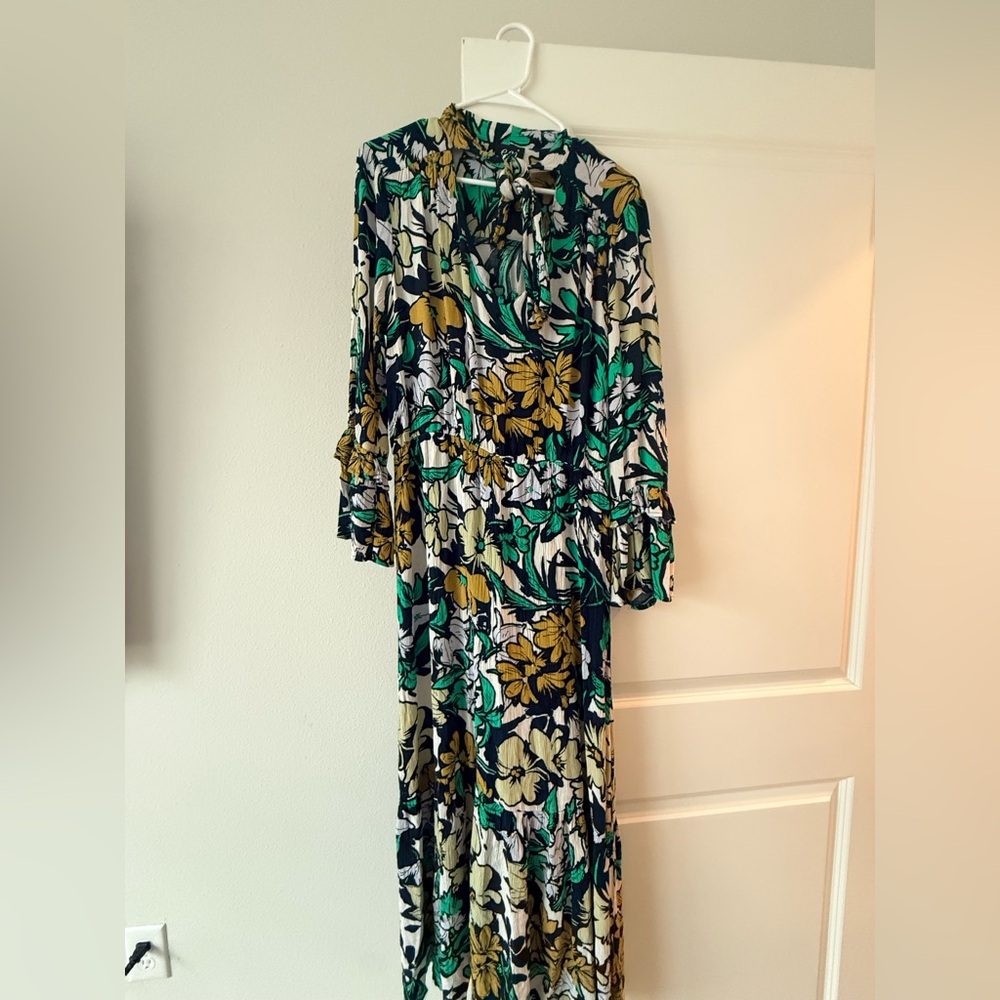 ECI Green Black White Floral Maxi Dress with Gold Accents - Picture 13 of 14